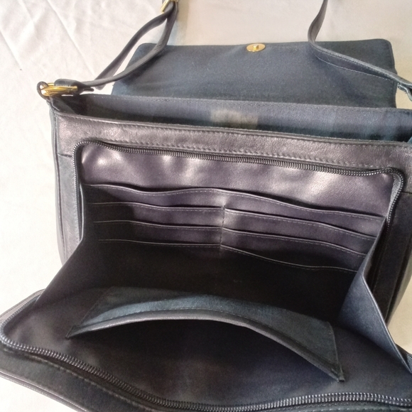 ETIENNE AIGNER Vintage Black Leather Shoulder Bag Handbag Multi Section 10x6.5x3 - Picture 4 of 11